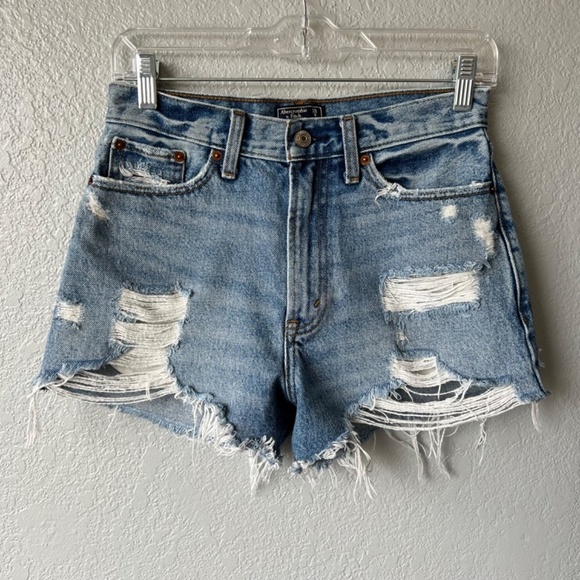 Abercrombie and Fitch Annie high rise distressed denim shorts - Picture 3 of 12
